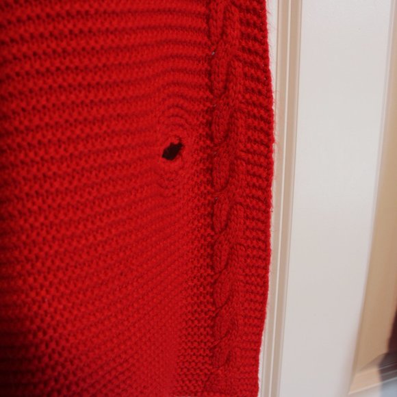 Red convertible scarf/shawl - Picture 3 of 4